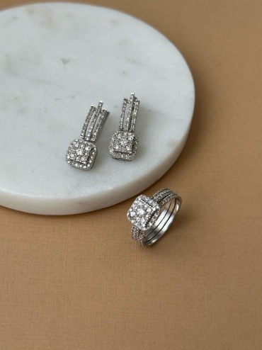 DIAMANT NOIR Армения вес 11.09 г золото, бриллиант