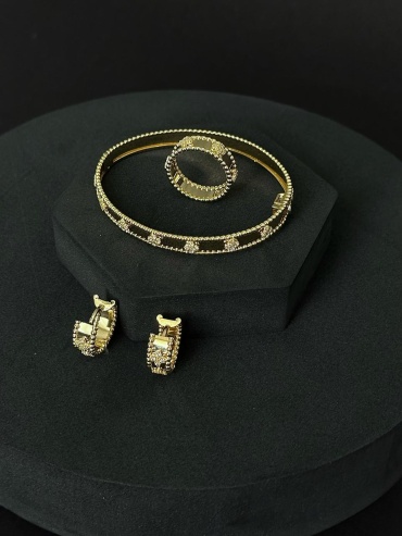 ZOLOTOTREND 442984442 вес 21.01 г золото, фианит