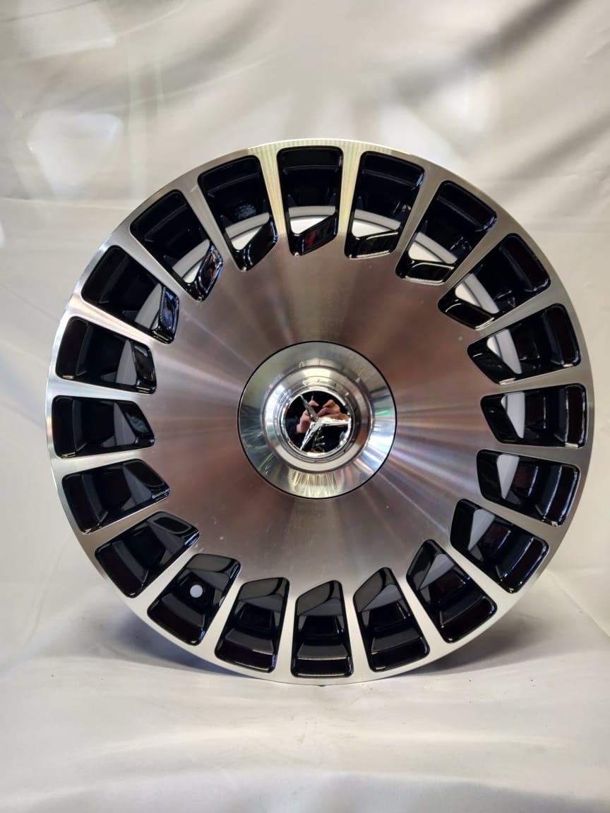RS 23 8x18/5x112 D66.6 ET35 серебристый
