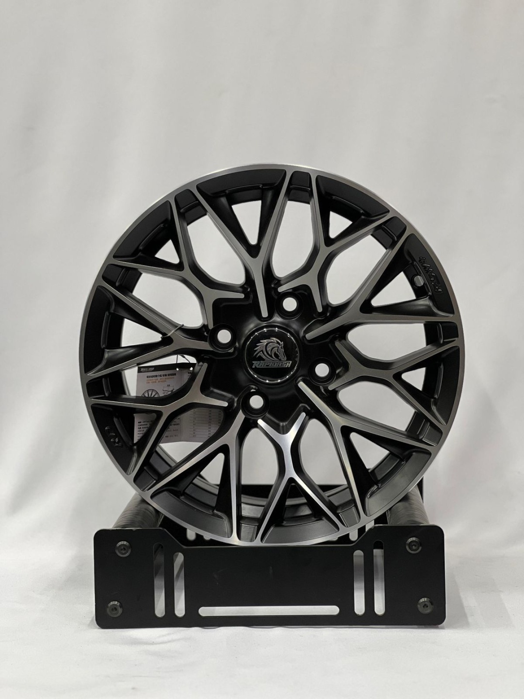 LKN Lkn45551 6x15/4x114.3 D67.1 ET35 4 диска черный, серебристый