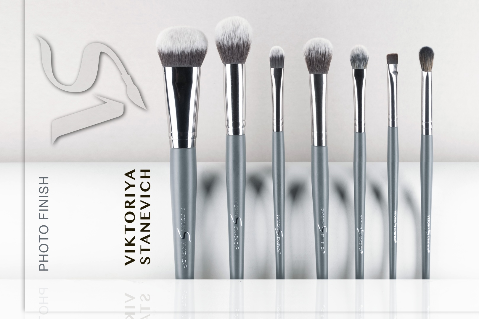 VIKTORIYA STANEVICH набор кистей для макияжа Grey collection Photo Finish 7 шт