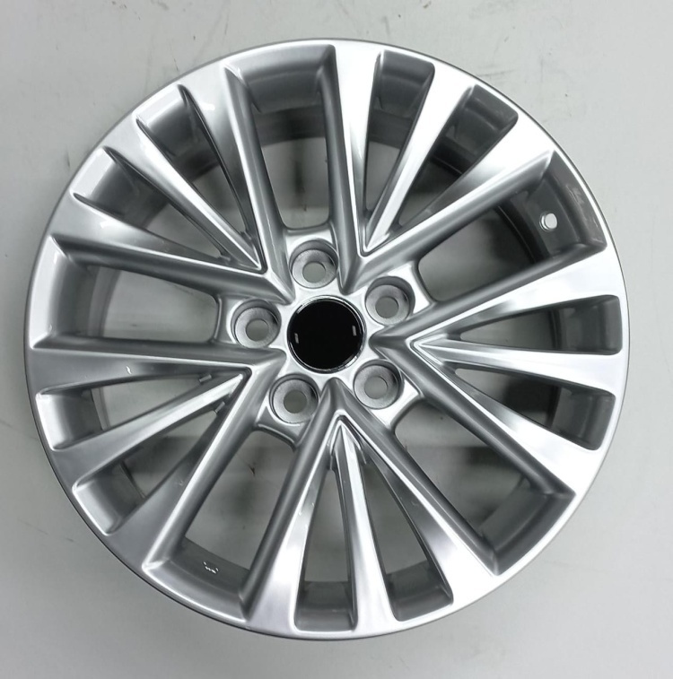 Wheels 570 7x17/5x114.3 D60.1 ET40 серебристый