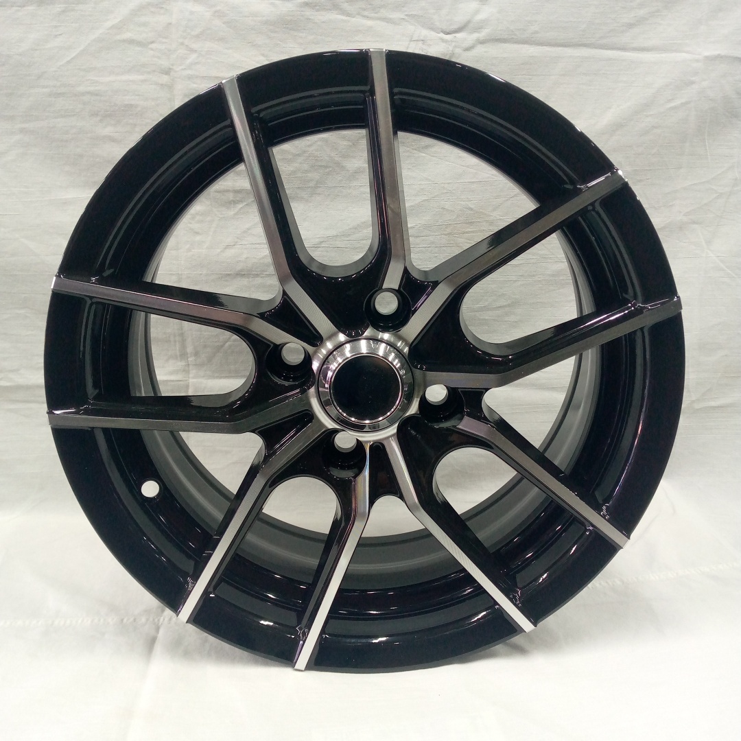 Replica 234 6x14/4x100 D67.1 ET35 черный, серебристый