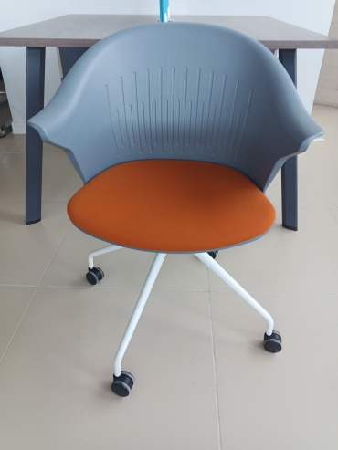 Офисное кресло Office Stan 7303C-3, серый-оранжевый