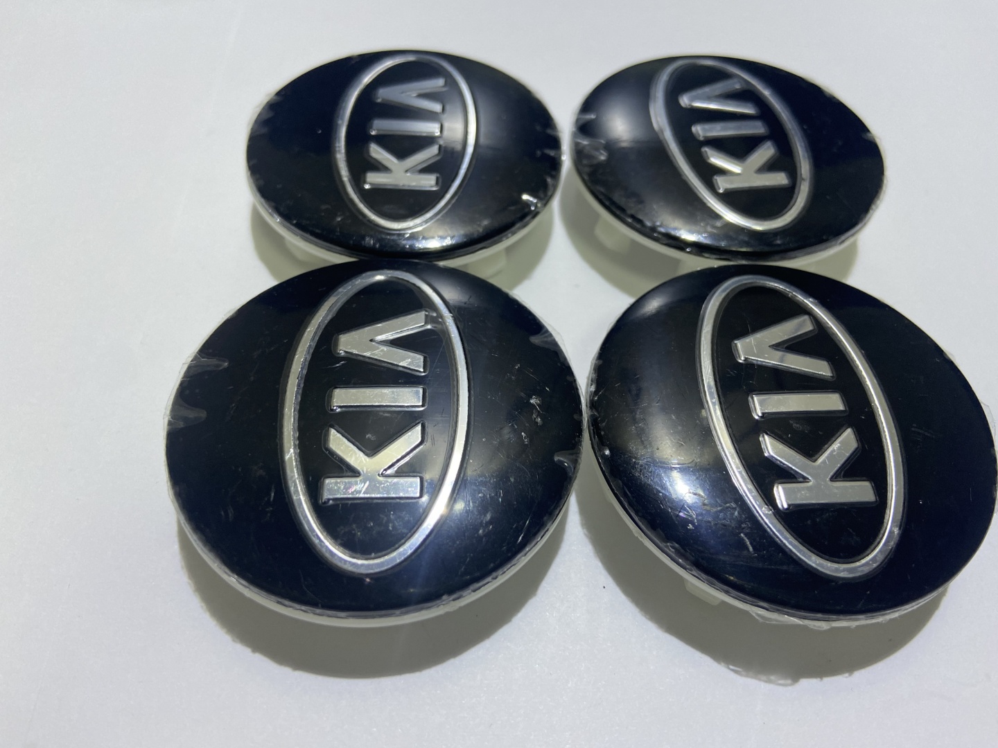 KI W58010 заглушка черный 4 шт для легкового автомобиля