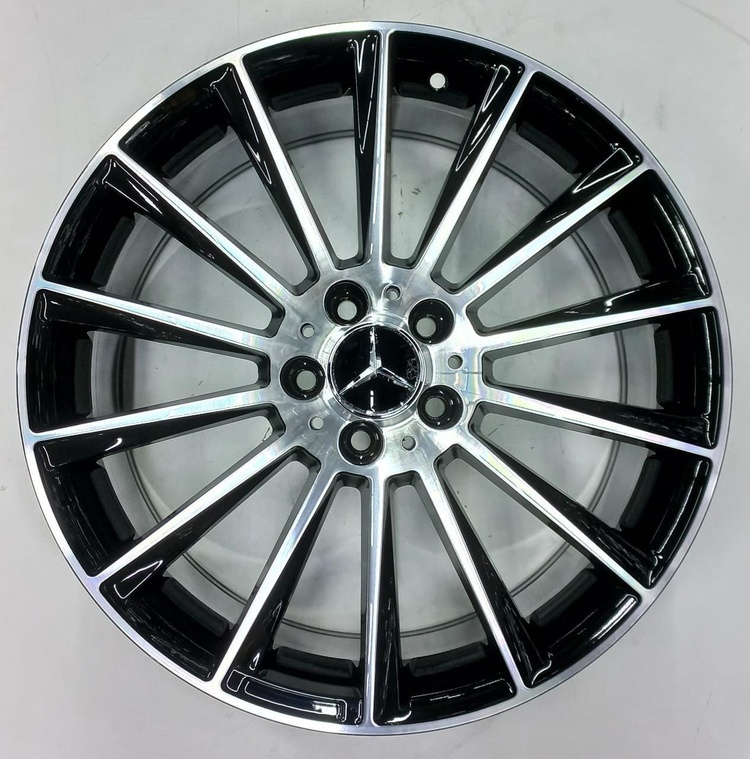 Auher 5133 8.5/9.5x19/5x112 D66.6 ET35 черный, серебристый