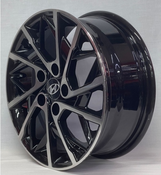 BW 008 7x16/5x114.3 D67.1 ET45 черный, серебристый