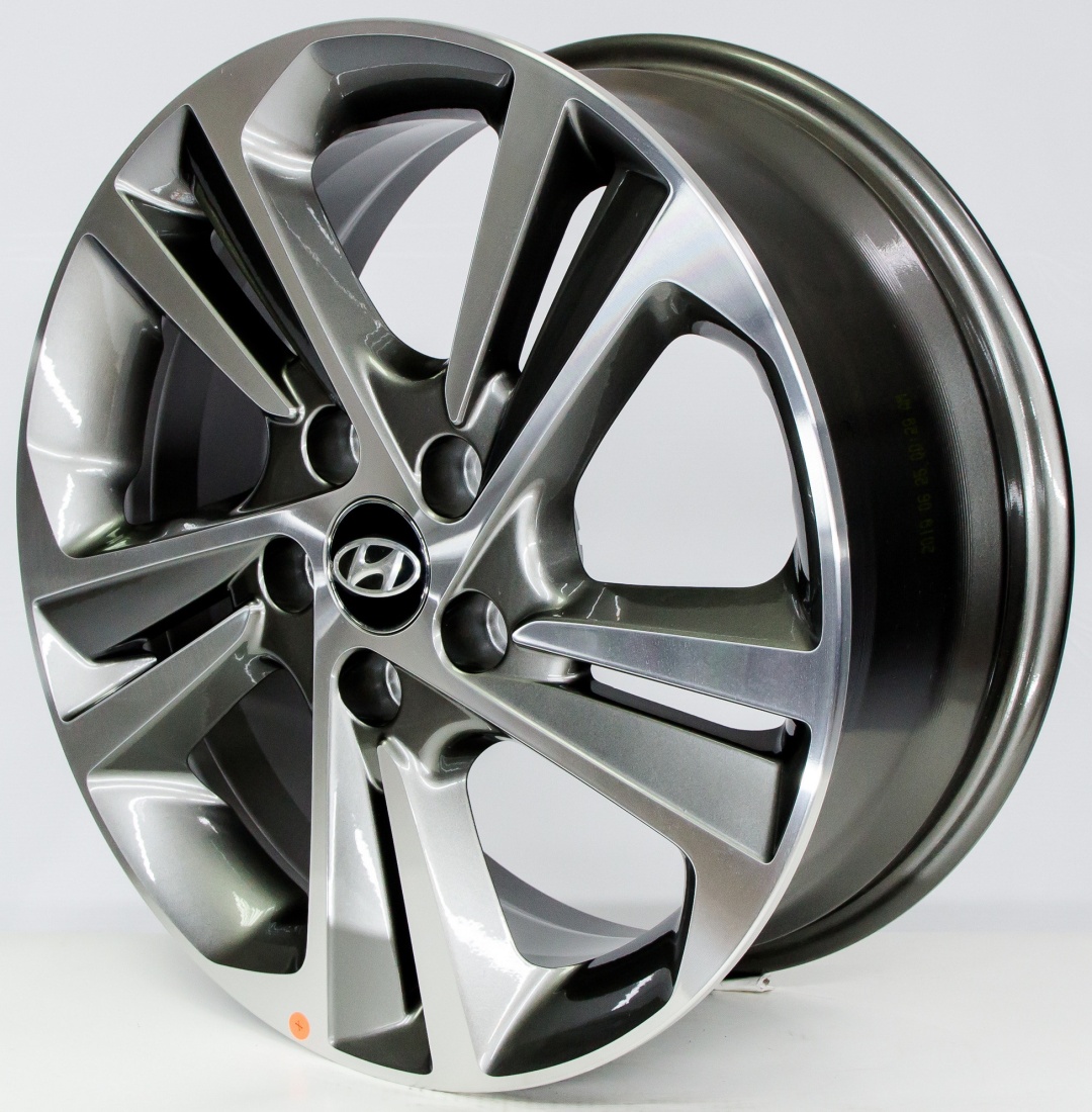 Hyundai 5291 7x17/5x114.3 D67.1 ET53 серебристый, графит