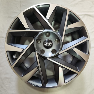 Hyundai 1073 7.5x18/5x114.3 D67.1 ET48 4 диска серебристый, серый