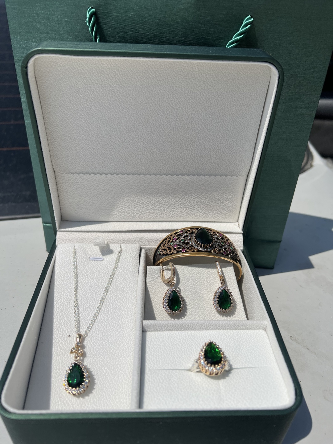Серебро Якутии 73939018 вес 64 г серебро, фианит