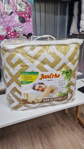 Одеяло JAN ERKE Одеяло 1,5 сп версачи желтое 150x200 зимнее