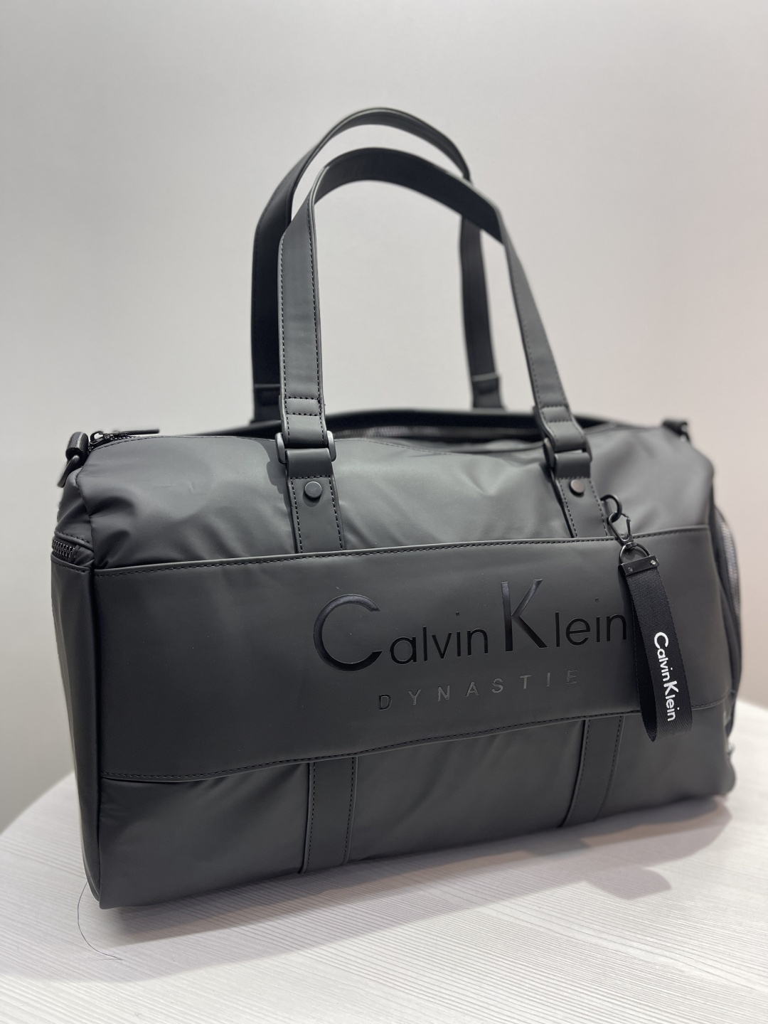 Сумка Calvin Klein Jeans нейлон черный 40 л
