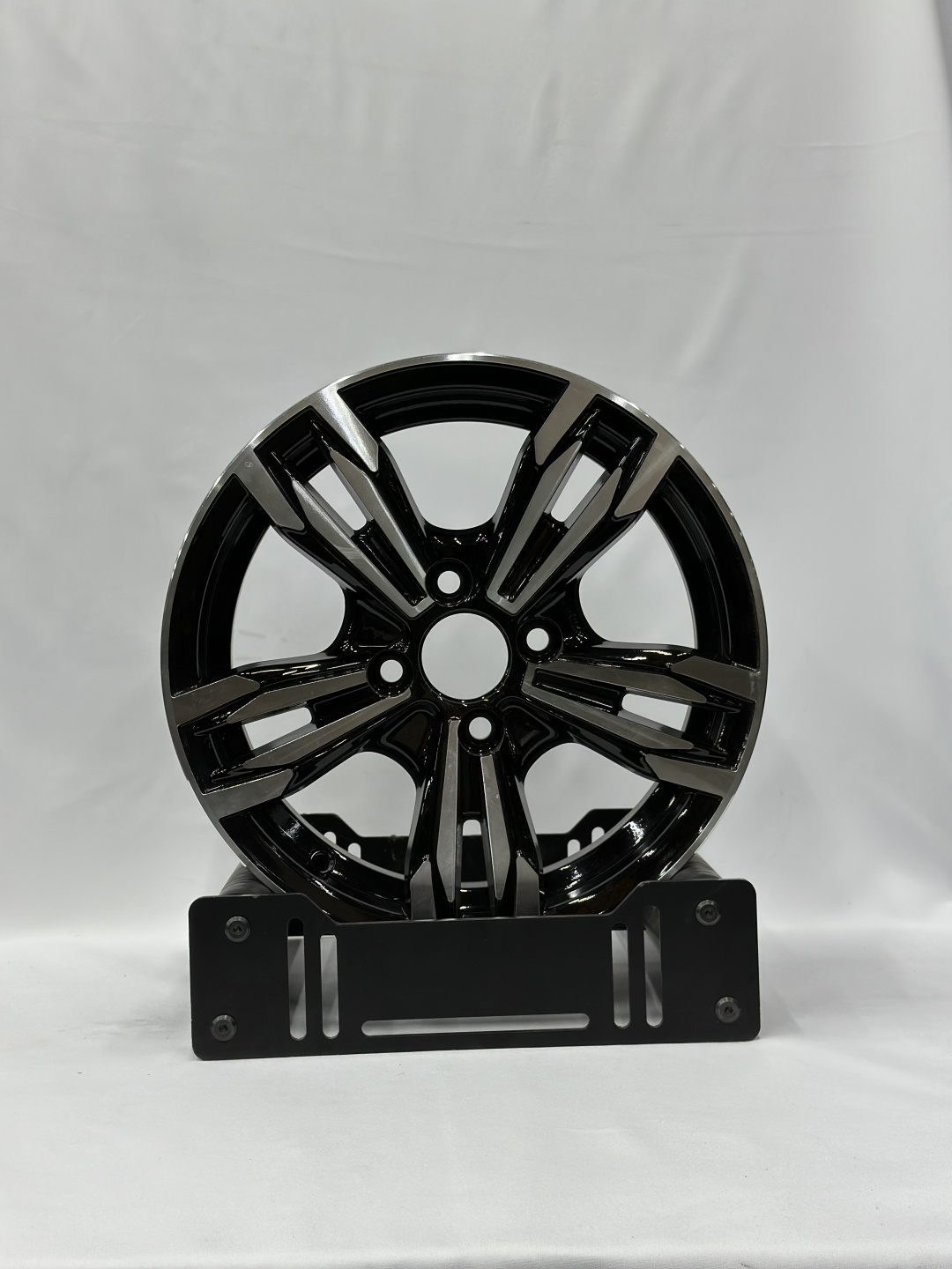 TU002 6x14/4x100 d67.1 et35 черный 6x14/4x100 D67 ET35 4 диска черный