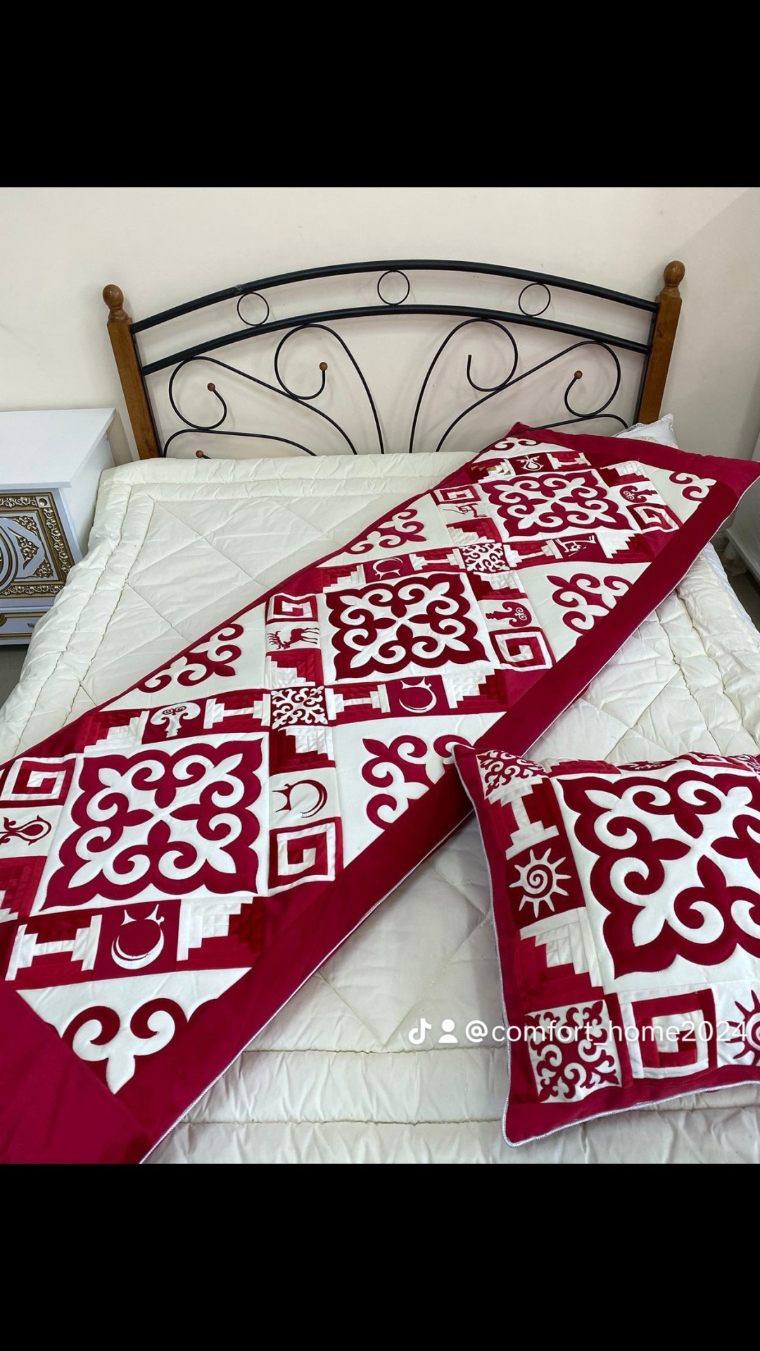 Комплект корпе с подушками 230x80 см, вата, красный