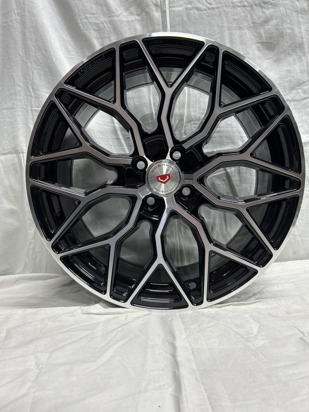 SSM 45678 7.5x17/4x100 D67.1 ET35 черный, серебристый