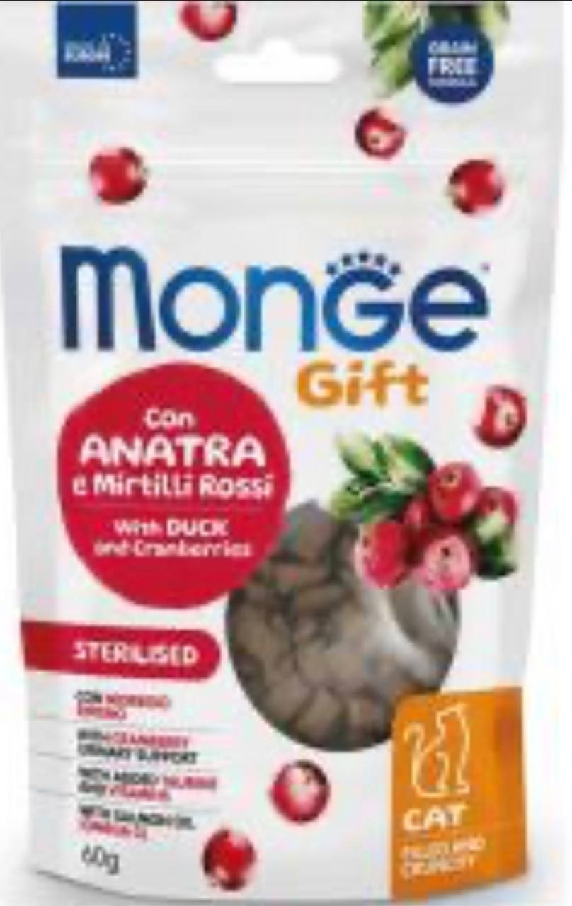 Купить Лакомство Monge подушечки утка, клюква 60 г 60 шт в кредит в ...