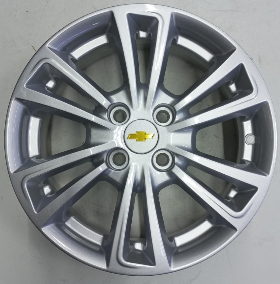 Chevrolet 563 6x15/4x100 D56.6 ET39 4 диска серебристый