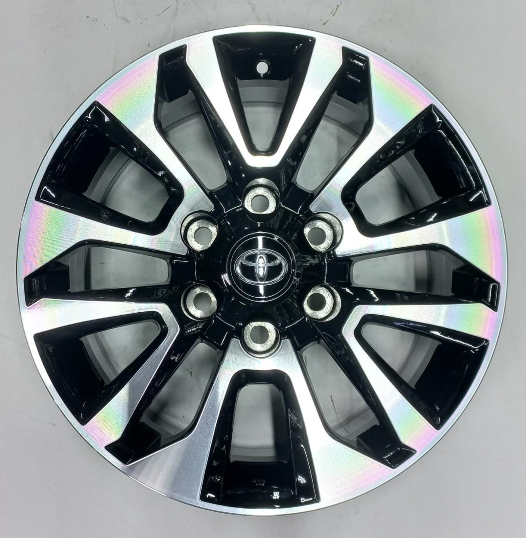 Toyota 1203 7.5x17/6x139.7 D106.2 ET25 черный, серебристый