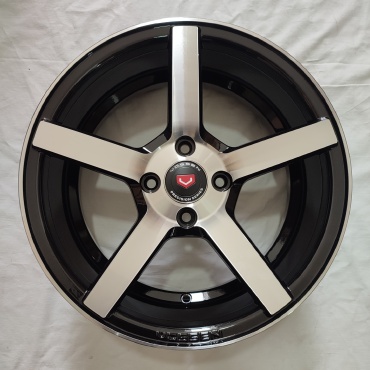 Vossen CV3 7x15/4x98 D58.6 ET30 4 диска черный, серебристый