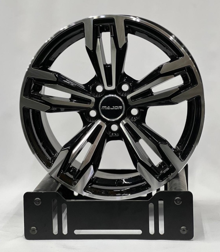 WHEELIO 1052AA 6.5x15/5x100 D67.1 ET35 4 диска черный, серебристый
