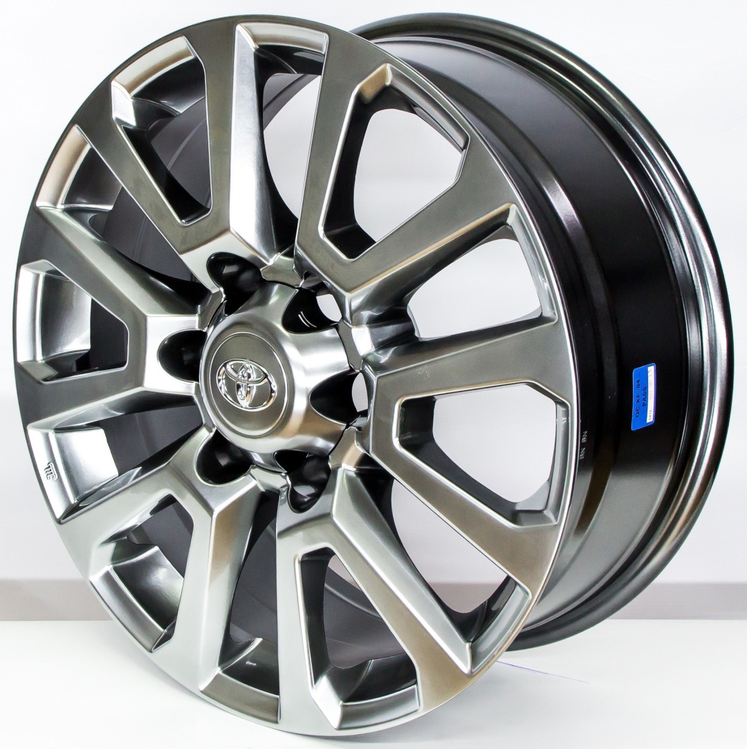 Toyota 61233 7.5x18/6x139.7 D106.1 ET25 серебристый