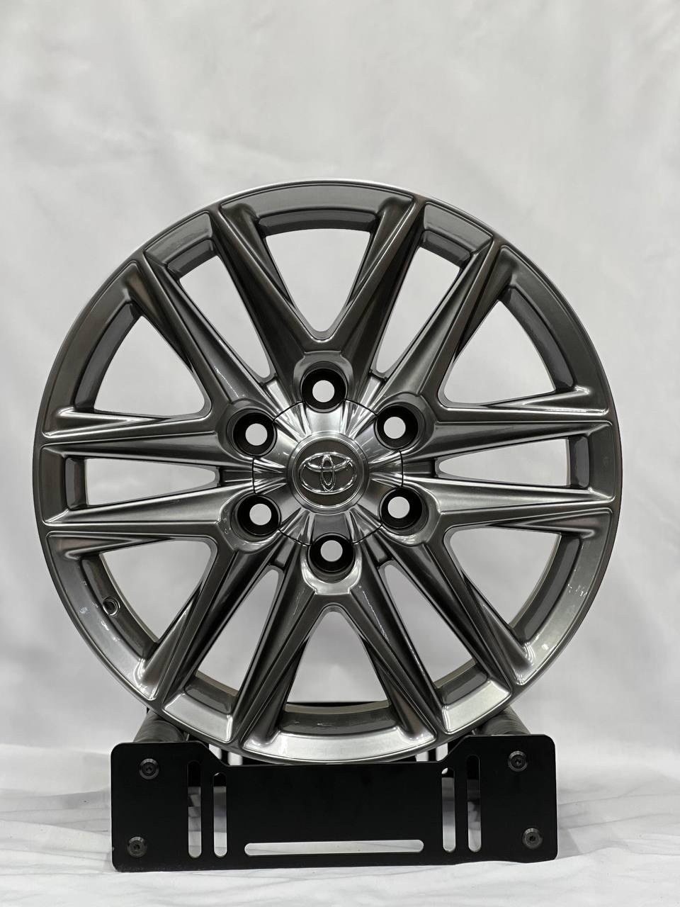 10298 7.5x18/6x139.7 D106.1 ET25 4 диска графит