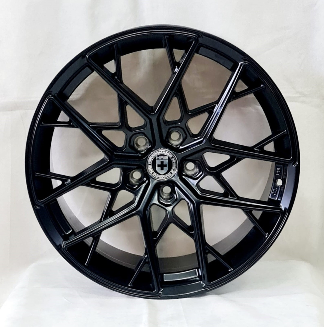 HRE 22576-17 8x18/5x108 D73.1 ET38 черный