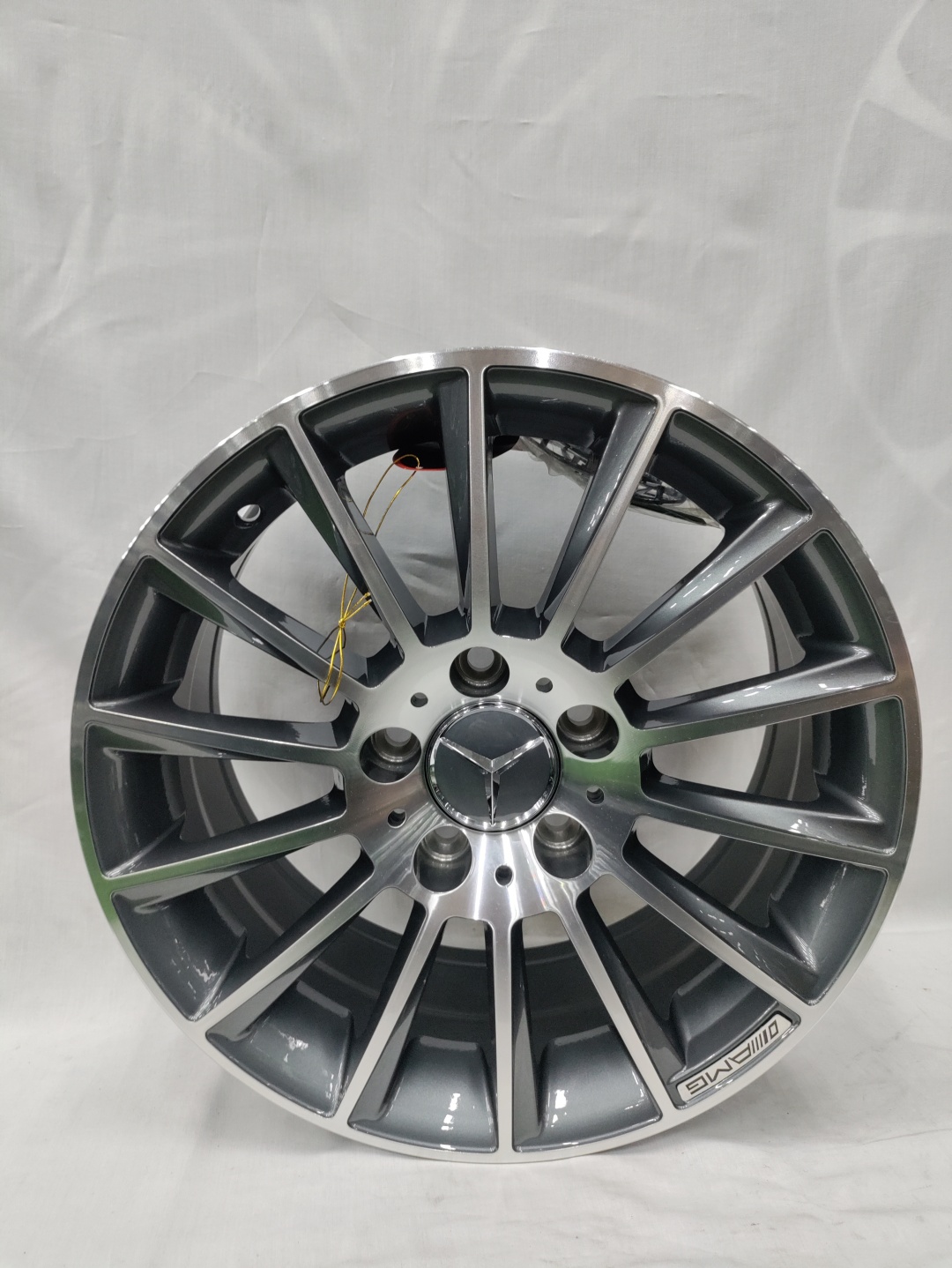 LKN Lkn2032 7x16/5x112 D66.6 ET35 графит, серебристый