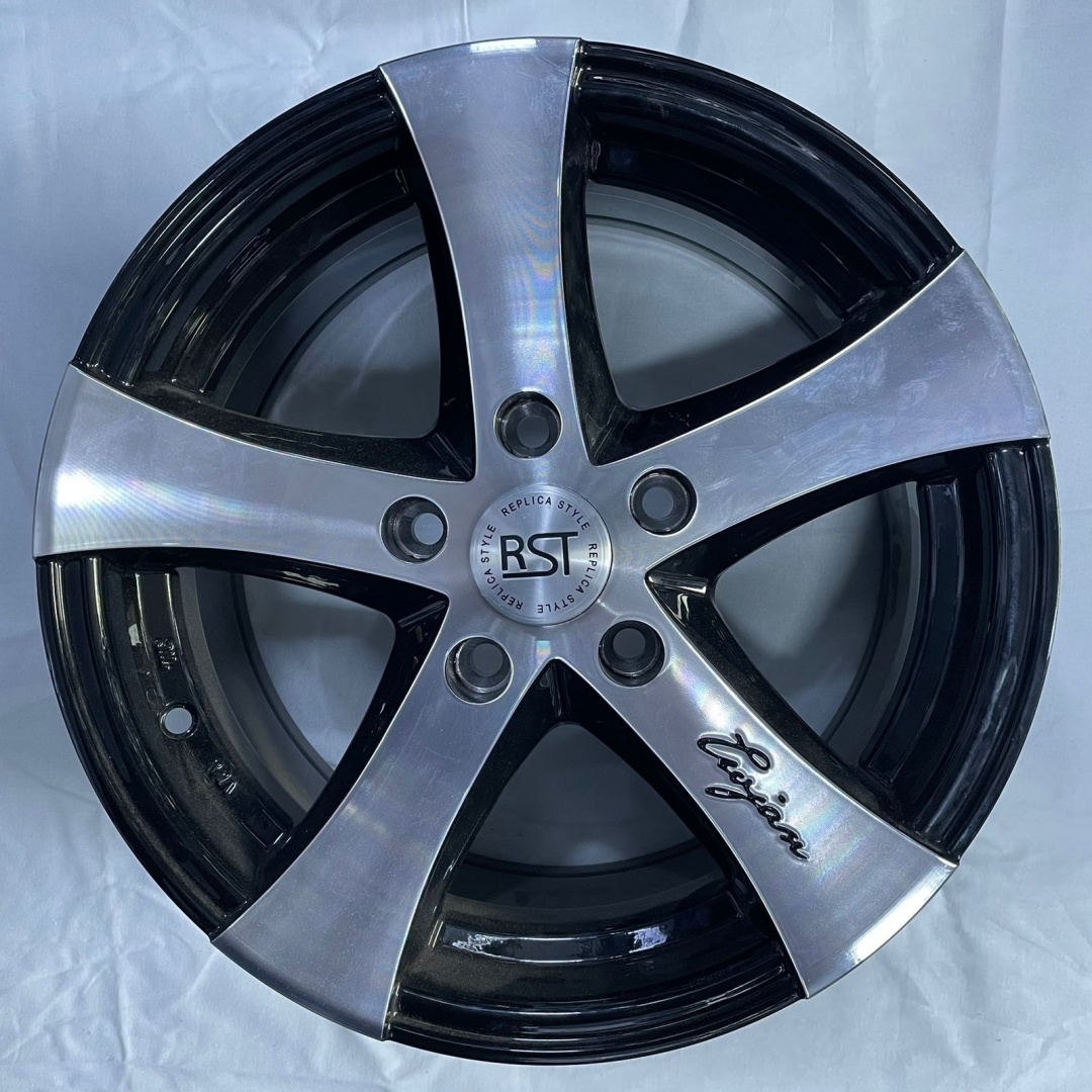 RST R036 7x15/5x114.3 D67.1 ET38 черный, серебристый