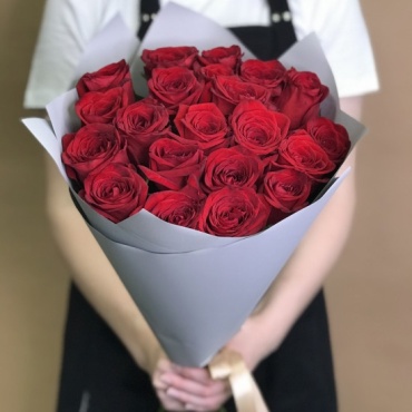 Bestflowers моно-букет в оформлении роза 25 шт 50 см
