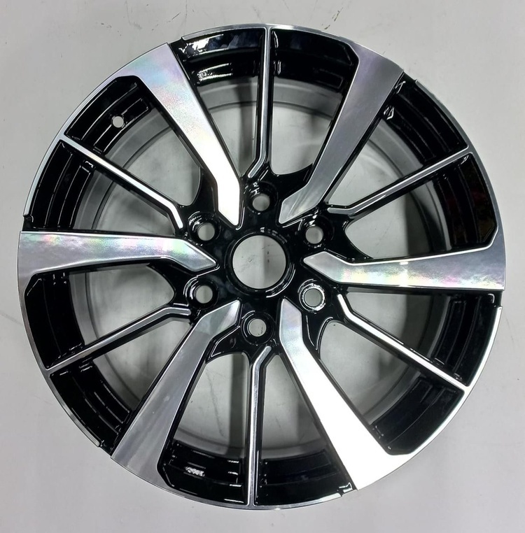 Mitsubishi 1193 7.5x18/6x139.7 D67.1 ET35 черный, серебристый