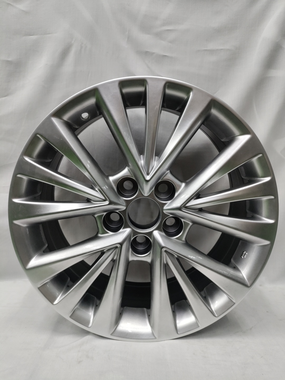 LKN Lkn582 7x17/5x114.3 D60.1 ET40 графит