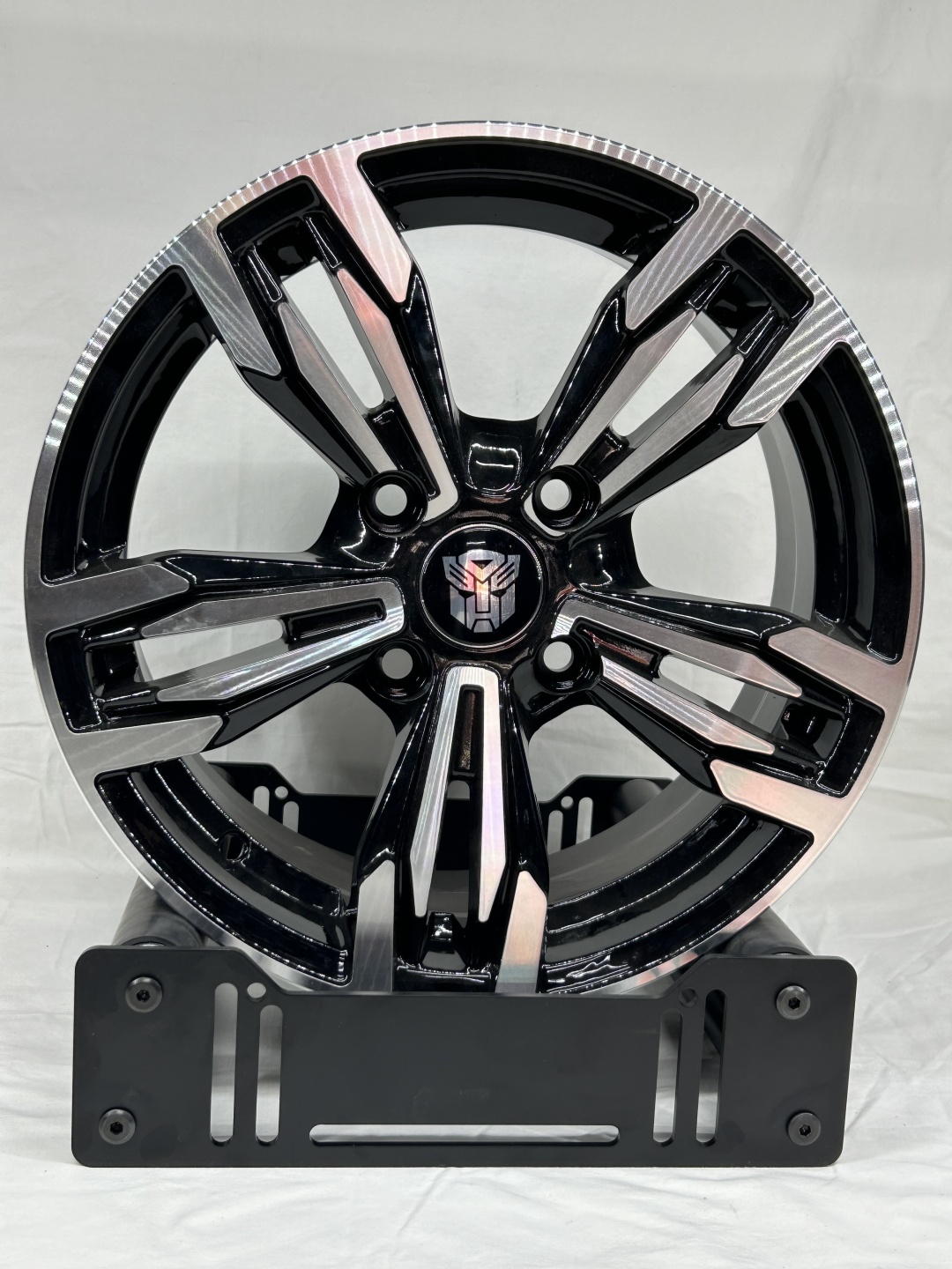LKN Lkn1414 6.5x15/4x114.3 D67.1 ET38 4 диска черный, серебристый