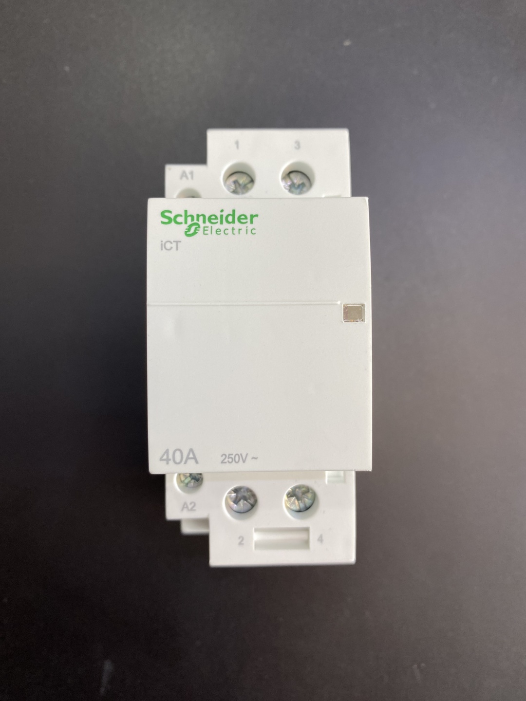 Schneider Electric модульный контактор 40 АA, Acti 9