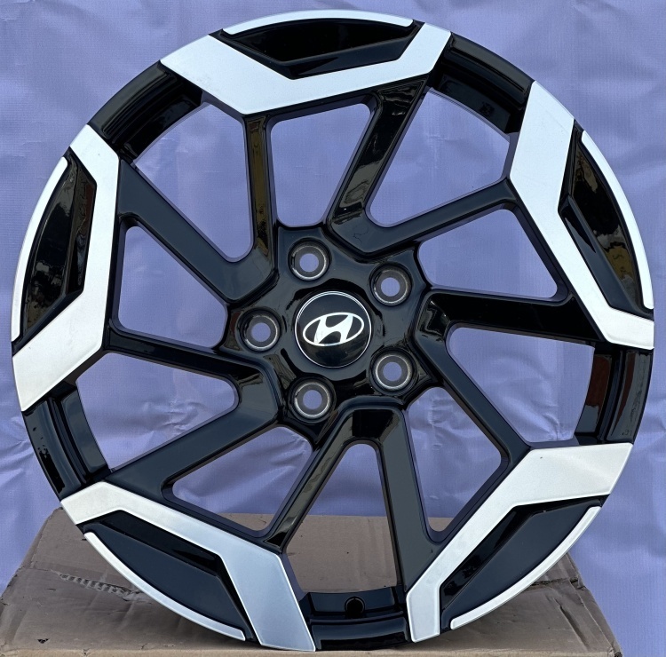 Wheels 1080 7.5x18/5x114.3 D67.1 ET48 черный, серебристый