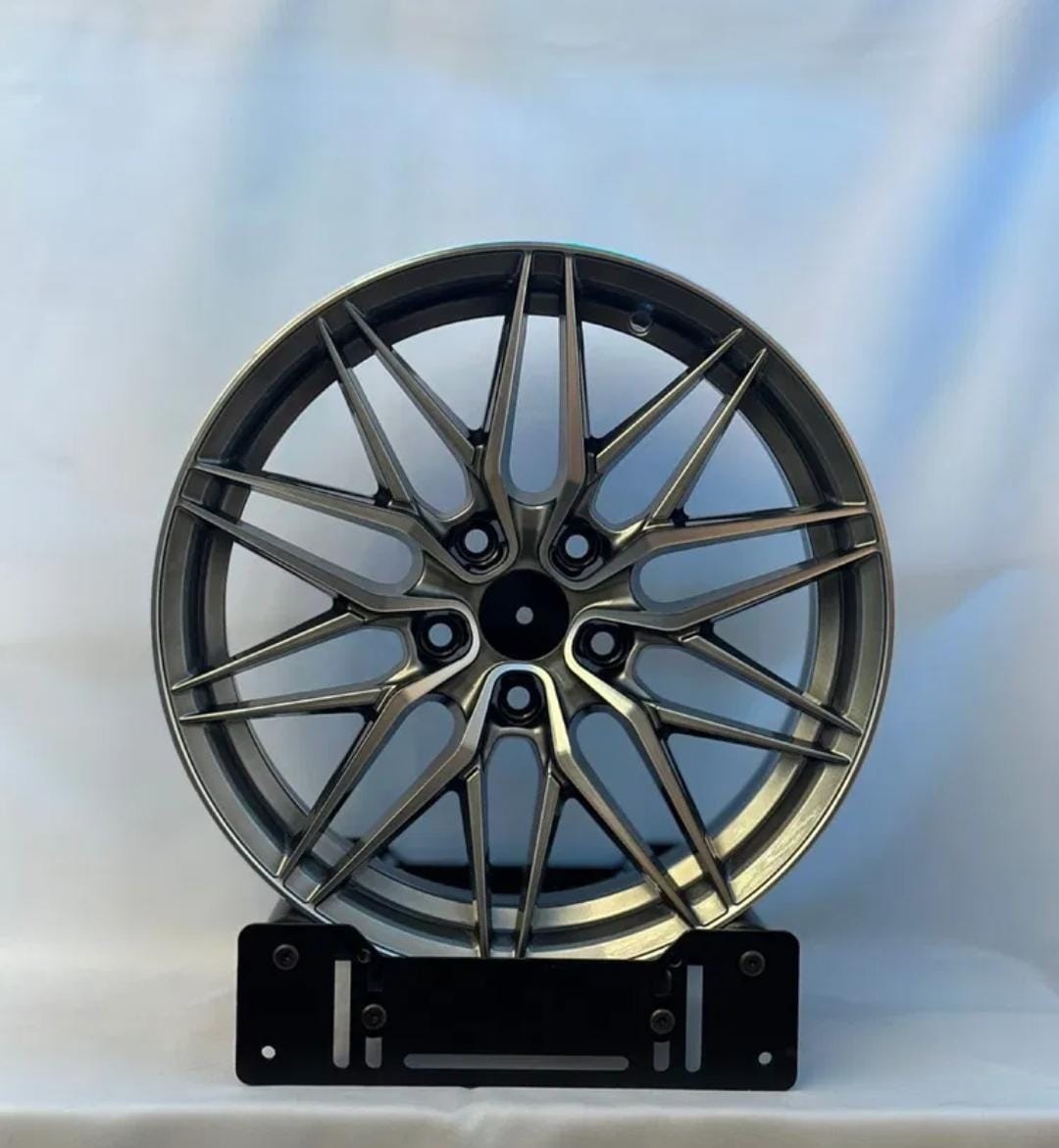 Wheels 312 7.5x17/5x114.3 D73.1 ET35 4 диска серебристый, серый