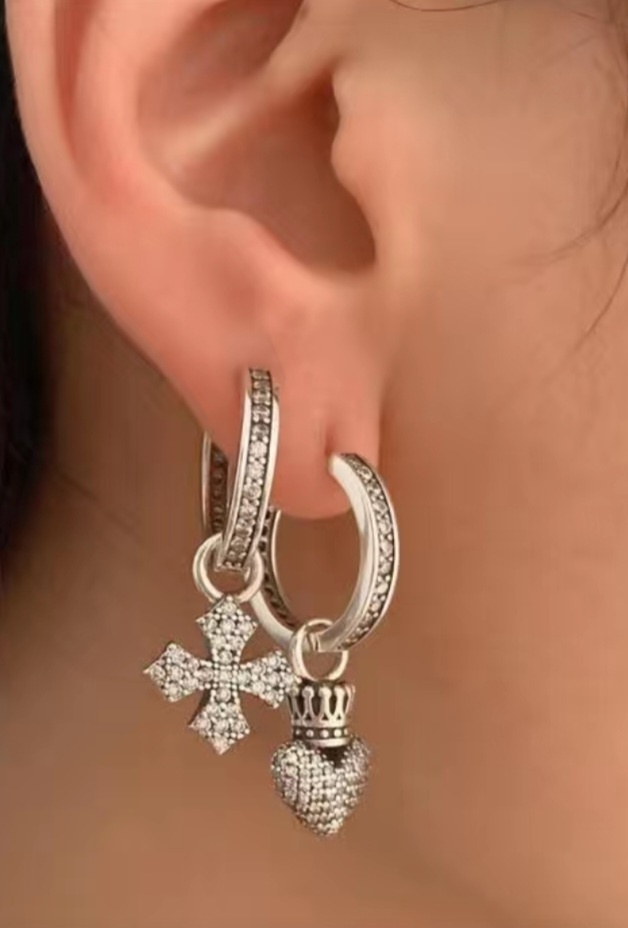 Серьги 16630033_722434 вес 3.3 г серебро, фианит