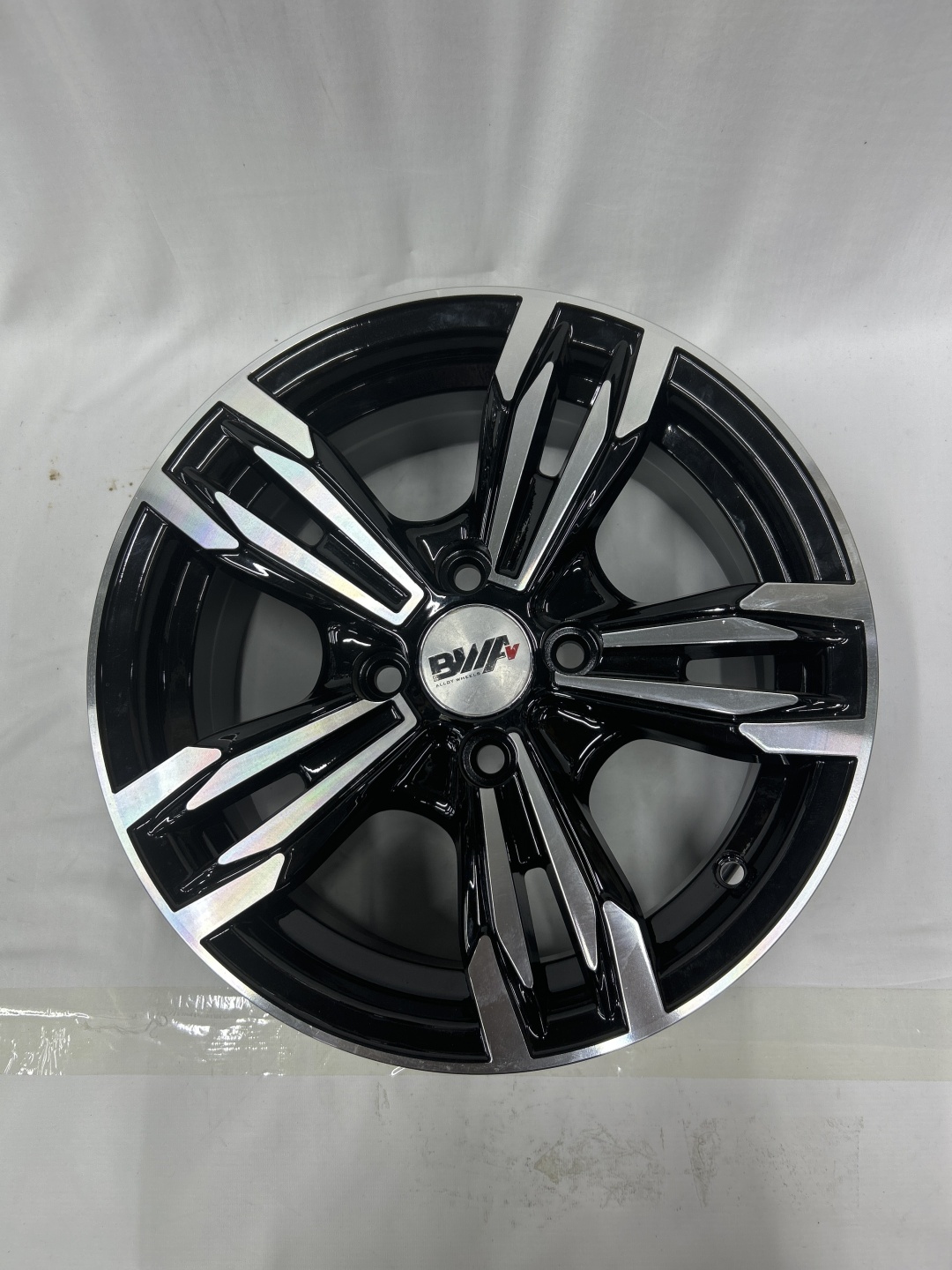 LKN 5009 6x14/4x100 D67.1 ET35 черный, серебристый