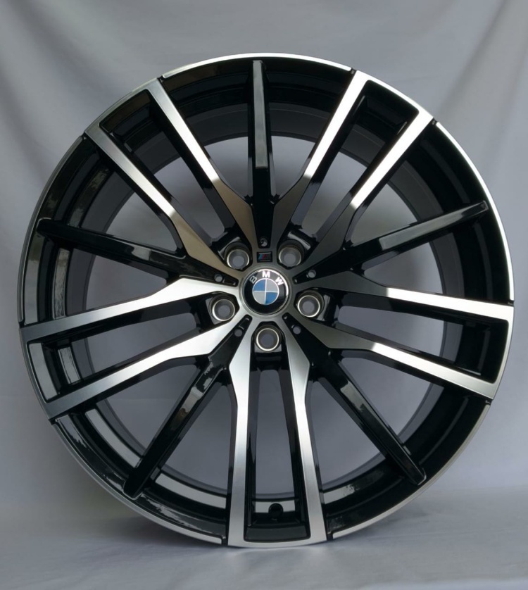 BMW 742M 9.5x21/5x112 D66.6 ET37 черный, серебристый
