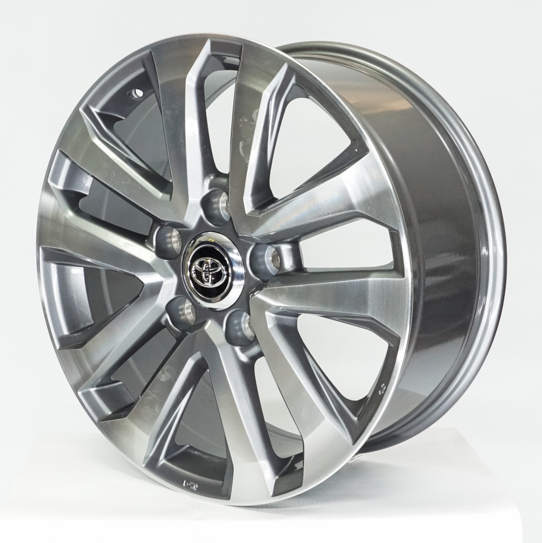Toyota XD 707 8.5x20/5x150 D110.1 ET45 серебристый