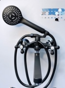 Смеситель для ванны LUSSO 468697, нержавеющая сталь, цвет черный, хром