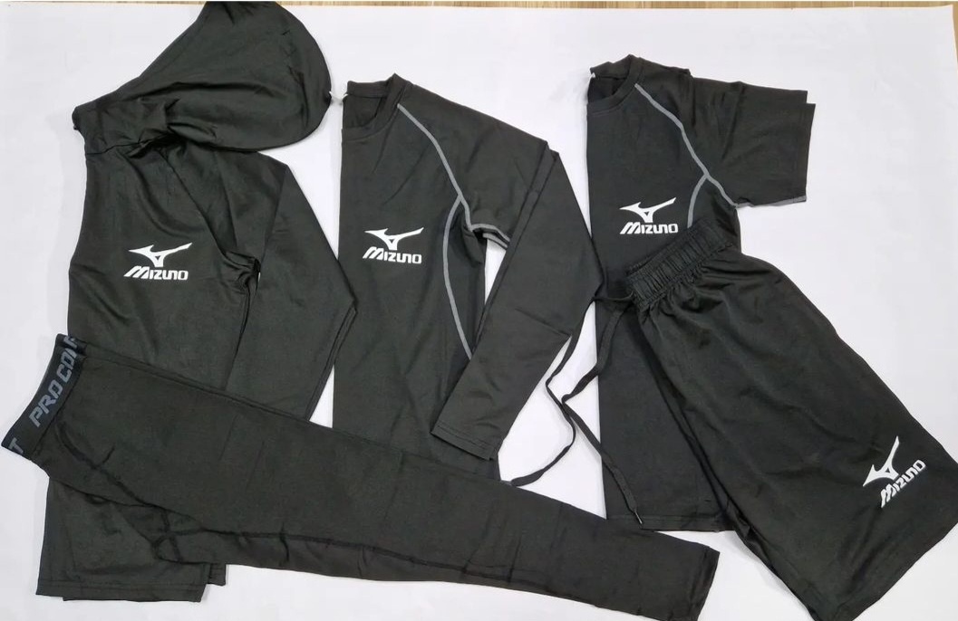 Спортивный костюм Mizuno черный