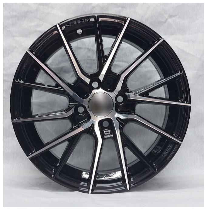Replica A015 7x15/4x100 D67.1 ET35 черный, серебристый