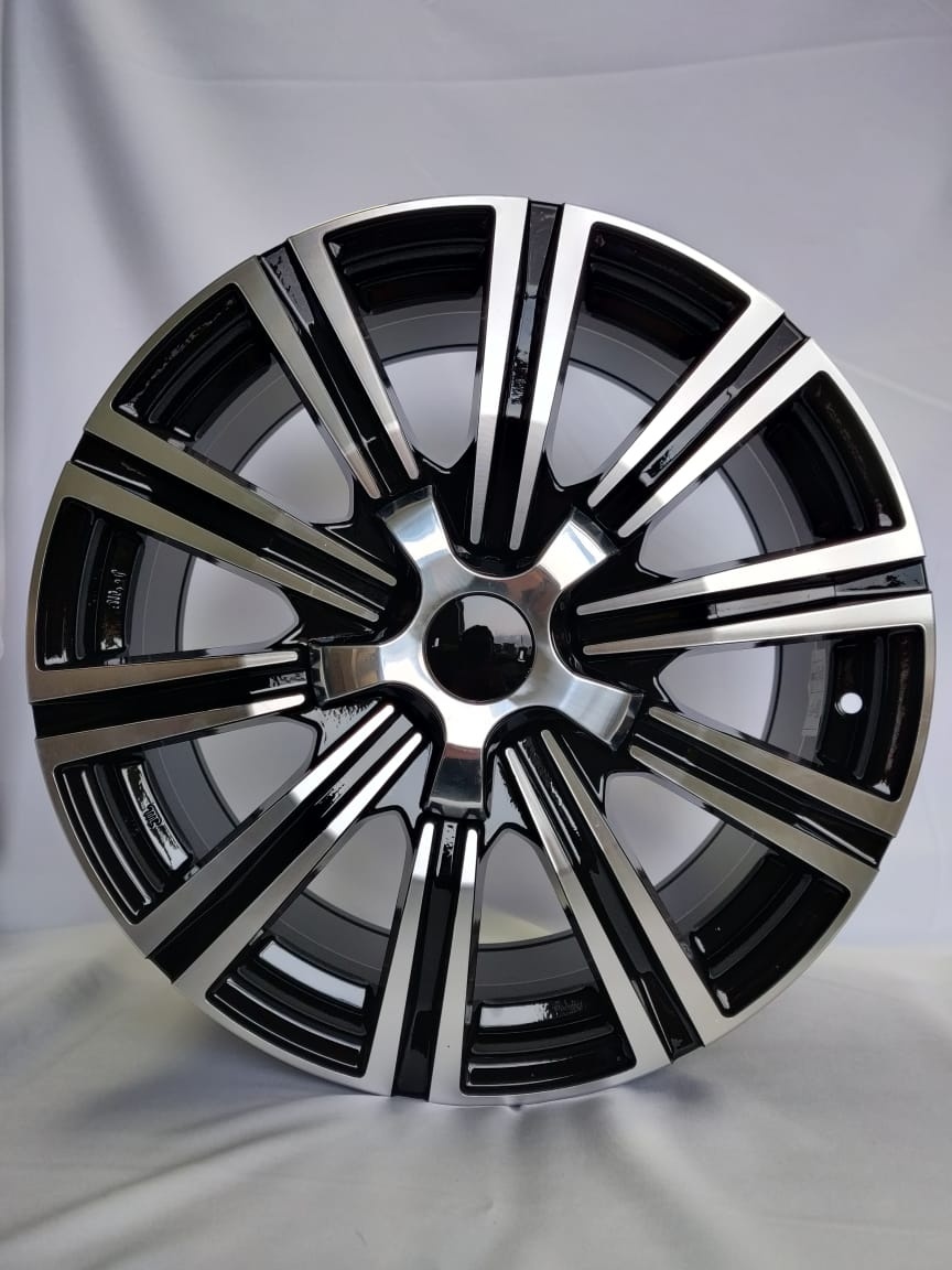 Replica RNO 8.5x20/5x150 D110.2 ET45 черный, серебристый