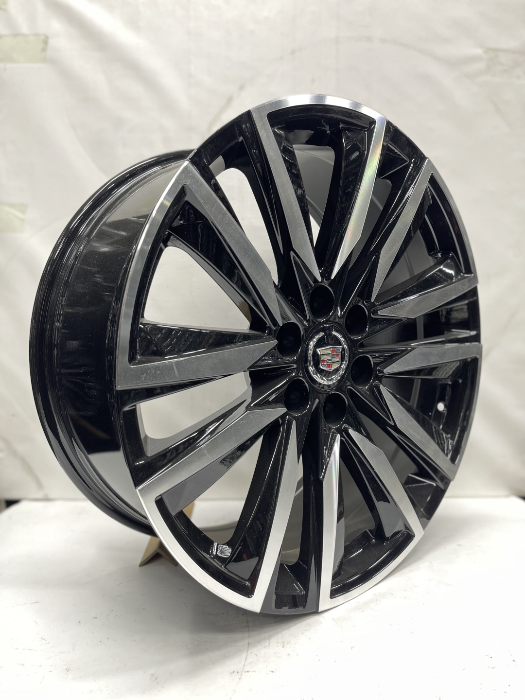 HP Wheels 1736 9x22/6x139.7 D78.1 ET25 серебристый, черный