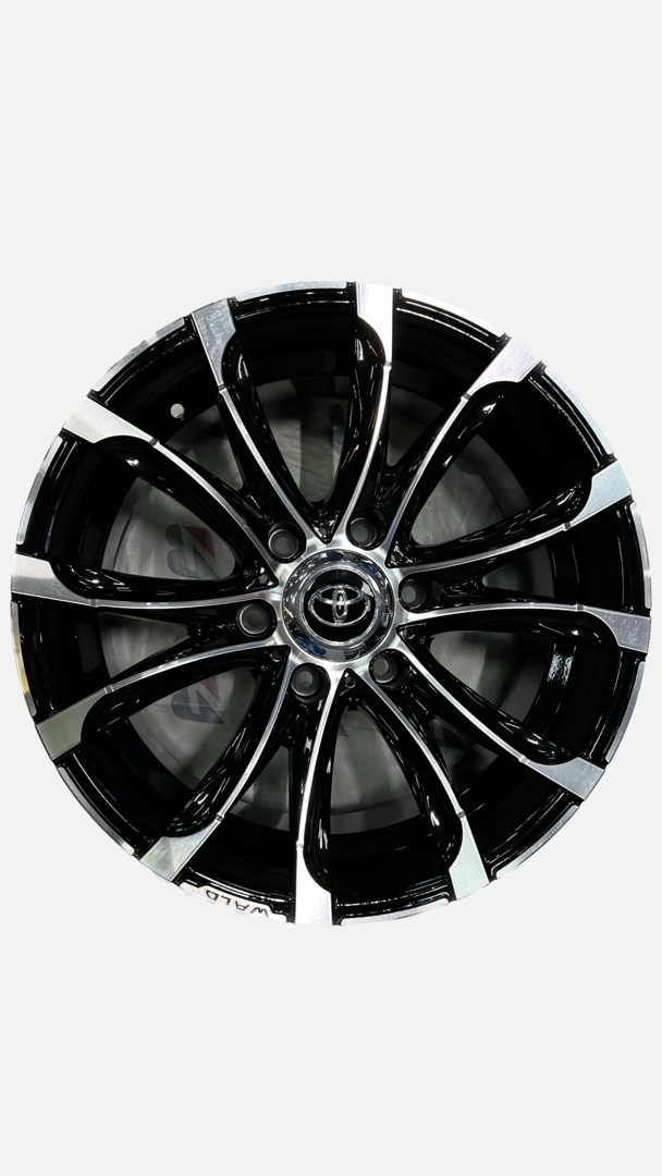 BW HS905 8x18/6x139.7 D106.1 ET25 черный, серебристый