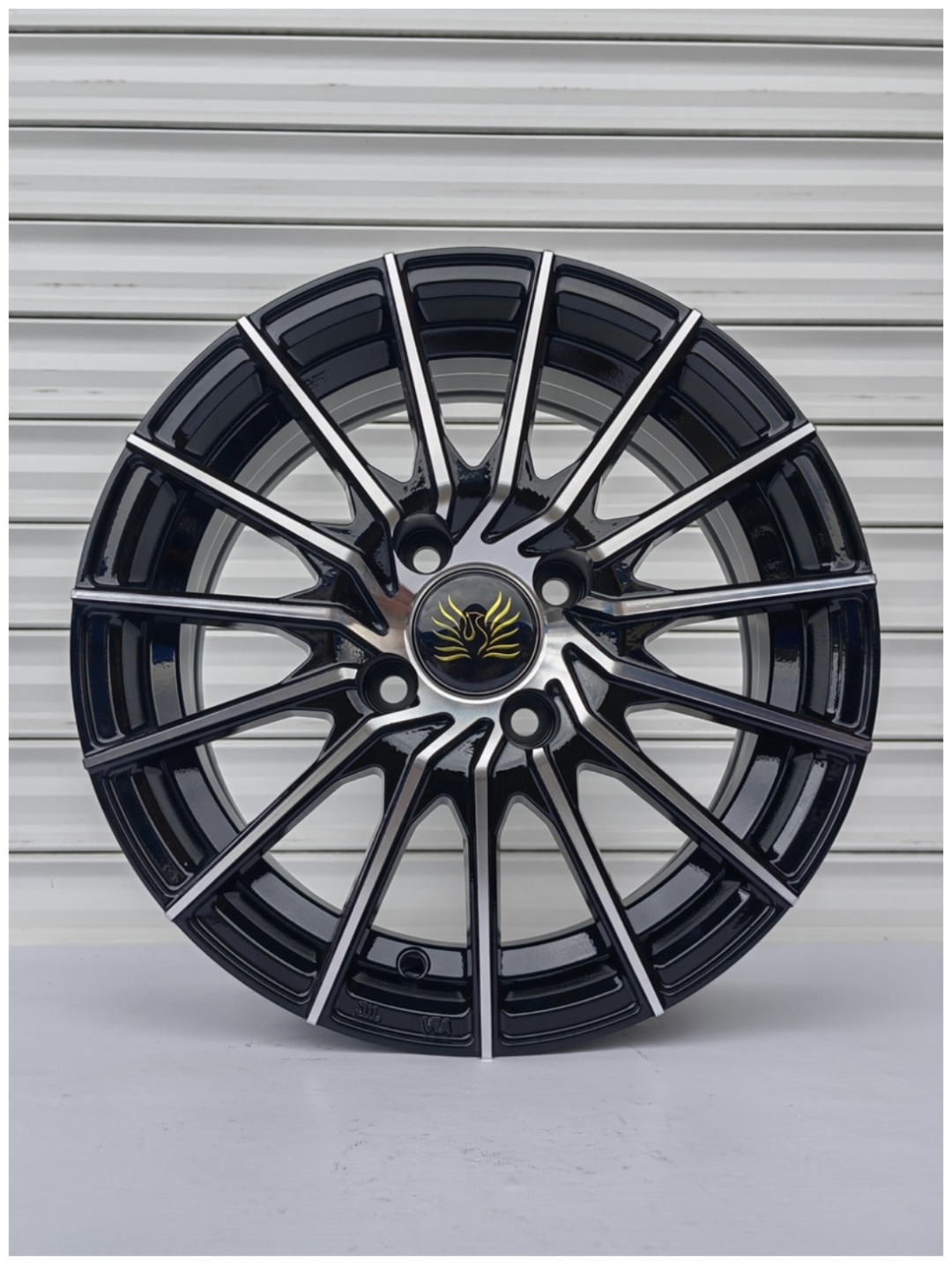 SSM 6787 6x14/4x100 D67.1 ET35 серебристый, черный