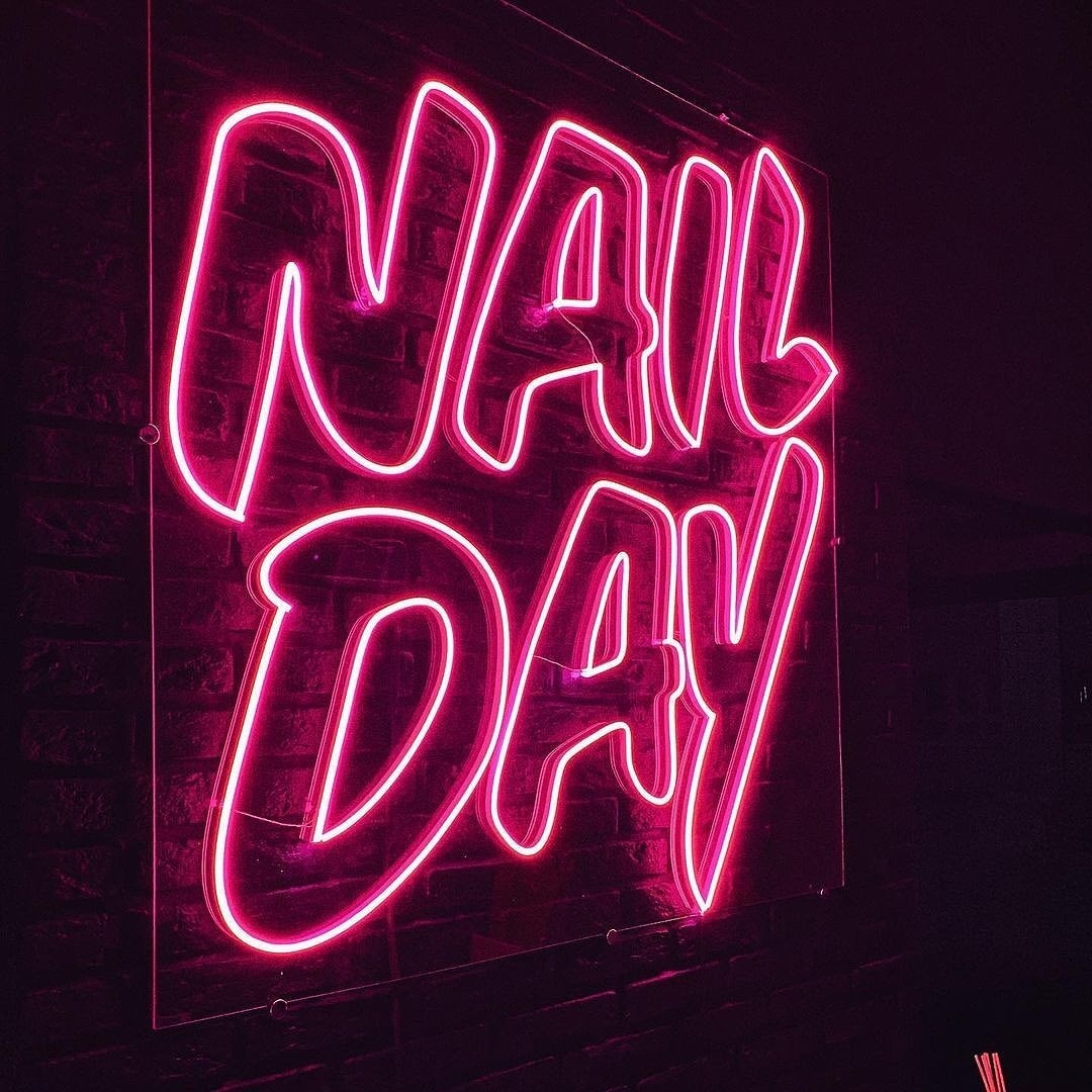 Неоновая вывеска настенный Nail day 504270, розовый