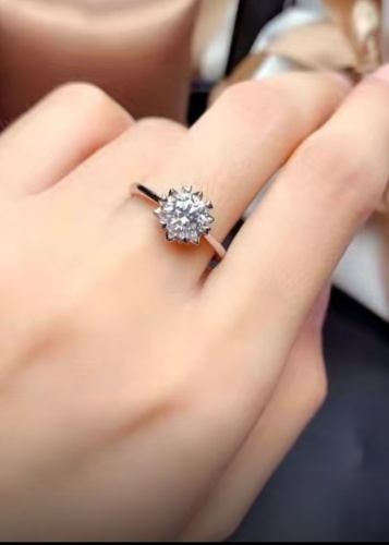 Кольцо Xuping Jewelry размер 18 медицинское золото, цирконий