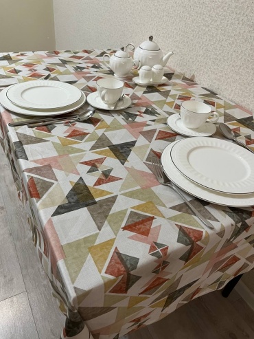 Скатерть Ongartextile Begonya 160x140 см, полиэстер, 1 шт